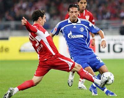 两队首回合 两队首回合