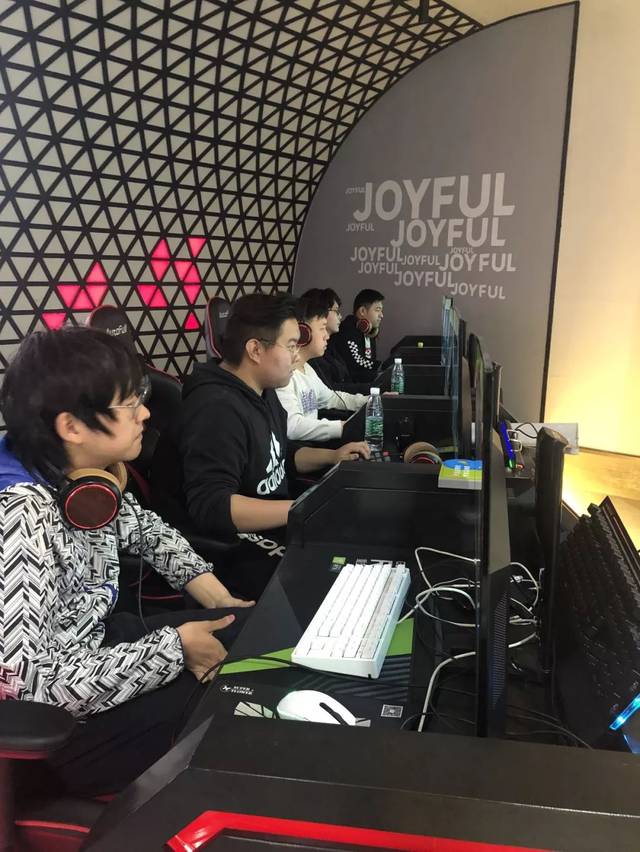 表现及其在 表现及其在